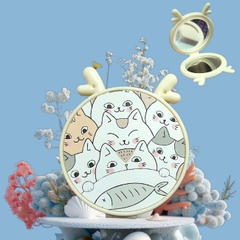 12. Gương mini gấp gọn  2 mặt hoạt hình cute