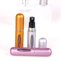 B8.9 Lọ chiết mỹ phẩm nhỏ gọn, có ống tự bơm 5ml