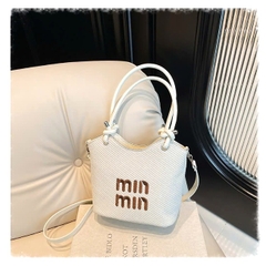 B7.3 Túi xách tay, đeo vai thêu chữ Min Min 22*17*9cm