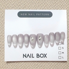 H03. Set 10 móng tay giả mắt mèo kèm keo và giũa móng