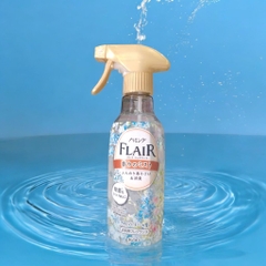 Xịt Thơm Và Làm Phẳng Quần Áo Kao Mùi Hương Hoa 270ml