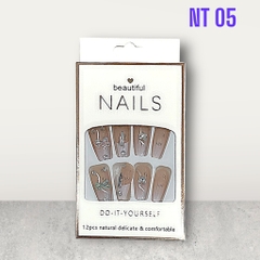 Bộ 12 móng tay giả đính hoa và đá Beautiful Nails LY-08 kèm keo dán