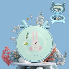 12. Gương mini gấp gọn  2 mặt hoạt hình cute