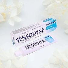 Kem Đánh Răng Giảm Ê Buốt Răng Sensodyne 100g