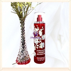 Xịt Thơm Toàn Thân Bath & Body Works Japanese Cherry Blossom 236ml