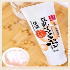 Sữa Rửa Mặt Chiết Xuất Đậu Nành Kumano Soy Milk The Facial Foam 200g