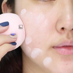 17.2 Mút Hồ Lô Trang Điểm Hình Con Thỏ Kèm Hộp Nhựa Tai Thỏ Dễ Thương