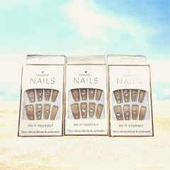 Bộ 12 móng tay giả đính hoa và đá Beautiful Nails LY-08 kèm keo dán