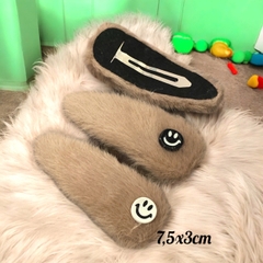 T13. Kẹp tách lông họa tiết mặt cười dễ thương