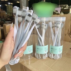 B7.1 Hộp 8 bàn chải đánh răng 2 đầu