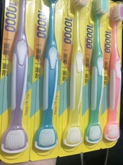 B8. Sét 2 bàn chải kèm cạo lưỡi COBQB