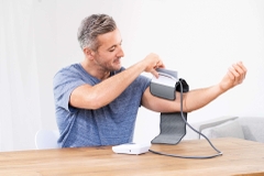 BM51_Beurer Máy đo huyết áp kẹp bắp tay