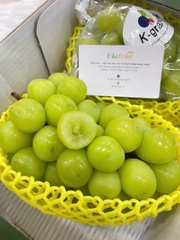 Nho Mẫu Đơn Hàn Quốc (Shine Muscat) – Cao Cấp, Không Hạt, Thơm Đậm Vị