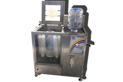 Máy rửa và nhổ nắp bình