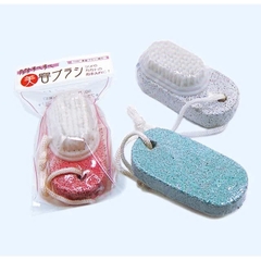 Bath Goods - Đá Bọt Chà Gót Chân Kèm Bàn Chải Cọ Móng