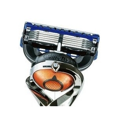 Dao cạo râu Gillette Fusion Nhật Bản 5+1 lưỡi kép