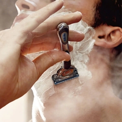 Gillette - Dao Cạo Râu Gillette Fusion ProGlide Nhật Bản 5+1 Lưỡi Kép ( 1 Thân, 2 Lưỡi)