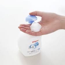 PIGEON- Sữa tắm gội sơ sinh không mùi chai 500ml