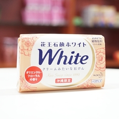 Kao - Xà Phòng White Hương Hoa Hồng Làm Sạch Dưỡng Da (130g)