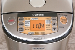 Nồi cơm điện cao tần Zojirushi 1.8 lít ZONC-NP-HRQ18-XT