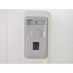 Máy sưởi dầu Tiross 11 thanh TS9217 (2200W)