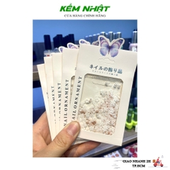 Set charm hoa nhựa đính móng trắng bi đồng