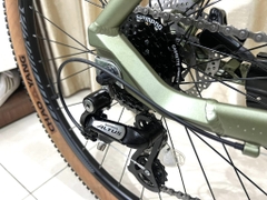 Xe Đạp Califonia 750cc Phanh Dầu 24 số Shimano Trục rỗng