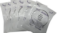 Dây Cung Ngược NiTi Reverse Curve (Đuôi cong) – Gói 2 Sợi