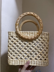Lục bình ngang đan thưa