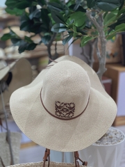 Nón cói logo LOEWE