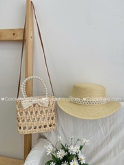Lục bình vuông đeo quai ngọc