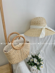 Lục bình đeo chéo quai gỗ