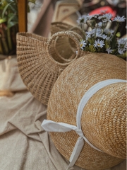 Nón cụp trơn nơ dài-Trắng