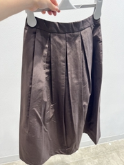 347772 chân váy xếp li gu