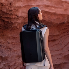 Mark Ryden MR7917-Ratio Arc Hardcase Backpack 17.3 inch