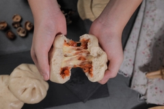 Bánh to Nhân Xá xíu phomai