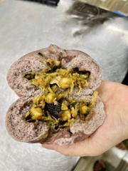 Bánh to Nhân mix hạt - vỏ gạo lứt tím