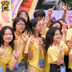 Áo lớp 12A13 - Nguyễn Hữu Cầu