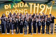ĐI GIỮA ĐƯỜNG THƠM KHXHNV