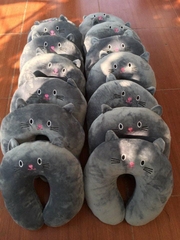 Gối chữ U