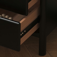 Tab đầu giường phòng ngủ decor sang trọng hiện đại