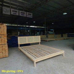 Giường Gỗ Tựa Mây Thiết Kế Sang Trọng DV5