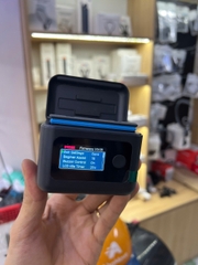 Hộp sạc nhanh Symik Insta360 X5 màn hình thông minh đủ thông số