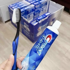 KEM ĐÁNH RĂNG CREST 3D WHITE ADVANCED TRIPLE WHITENING 158GR