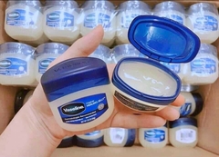 SÁP DƯỠNG ẨM VASELIN 49GR
