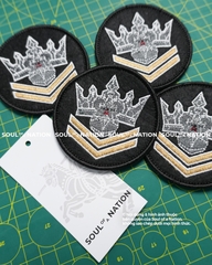 Patch thêu hình ôm viền Vương Miện theo yêu cầu