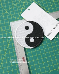Patch thêu hình ôm viền Thái cực theo yêu cầu