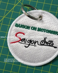 Móc khoá thêu hình tròn Motorbike on Saigon theo yêu cầu