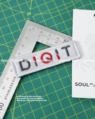 Patch thêu hình ôm viền DIQIT theo yêu cầu