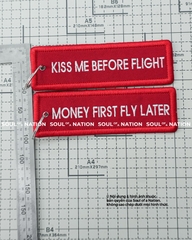 Móc khoá thêu hình ôm viền MONEY FIRST FLY LATER theo yêu cầu